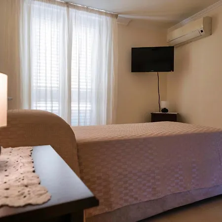 Atticus Apartment *